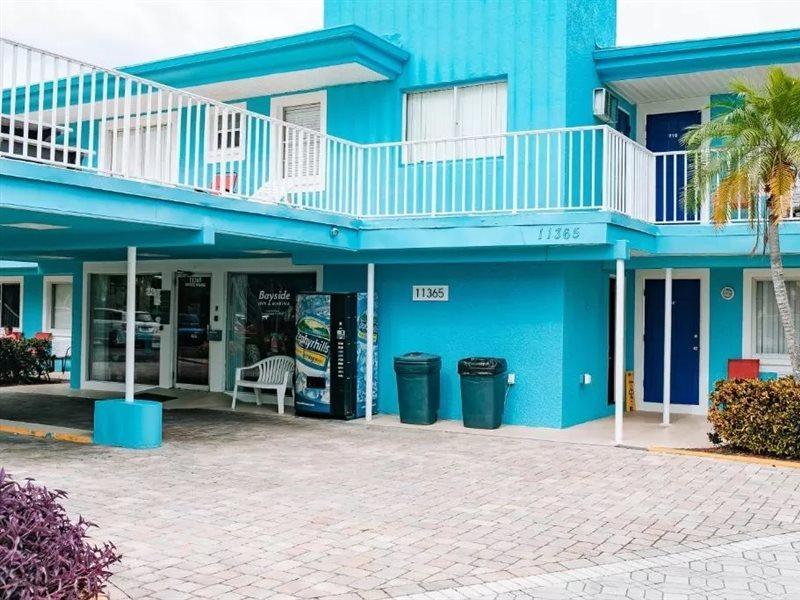 Bayside Inn And Marina Treasure Island Екстериор снимка