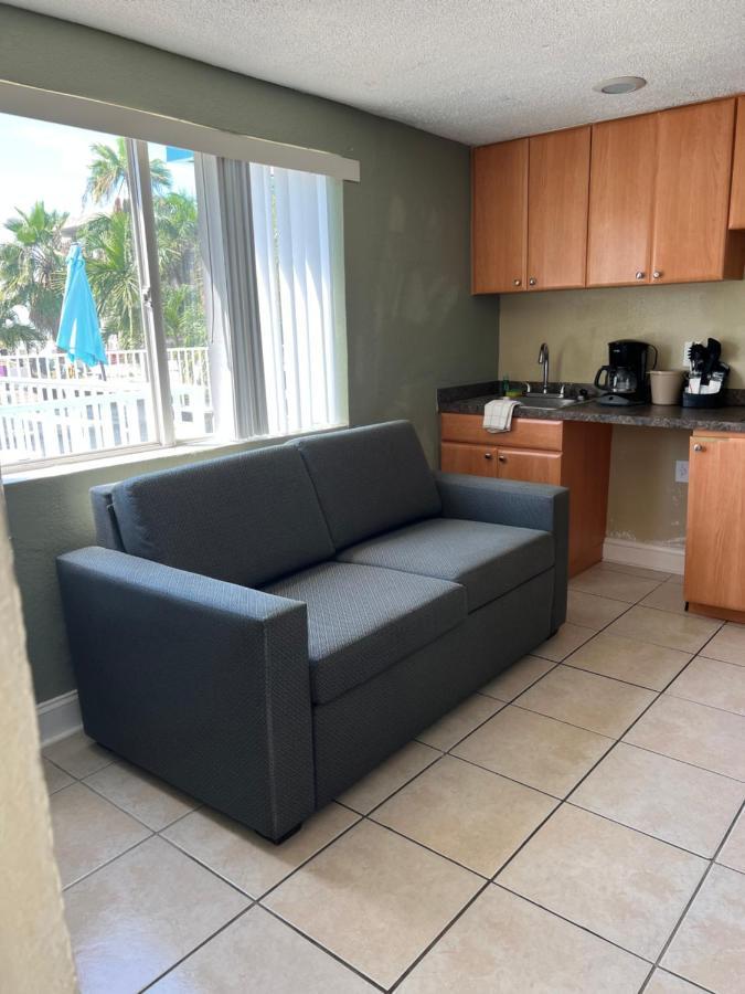Bayside Inn And Marina Treasure Island Екстериор снимка